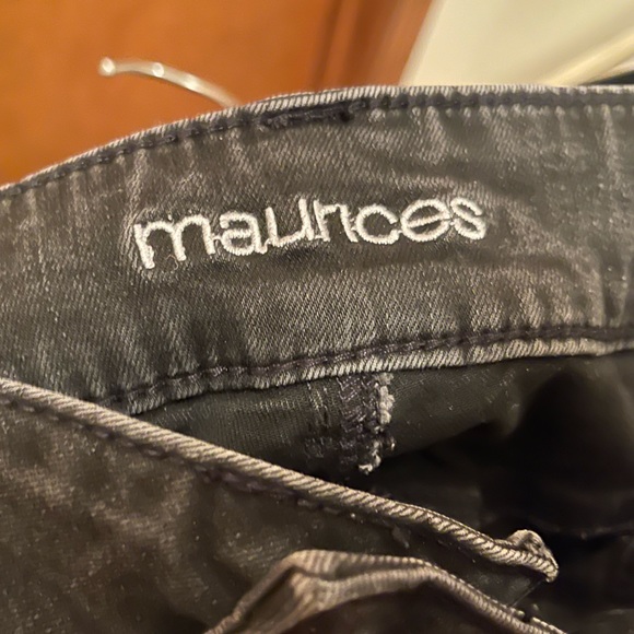 Maurice’s faded black jeggings (18LONG) - Picture 4 of 4